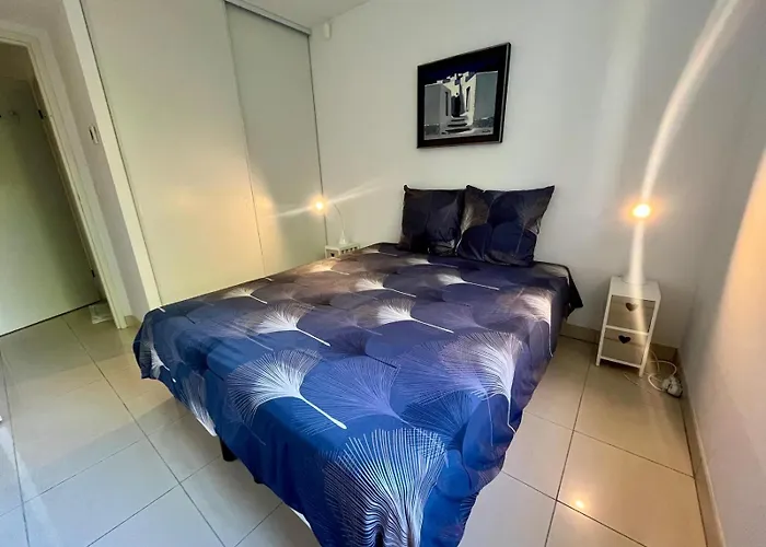 Chemin Des Iles Antibes