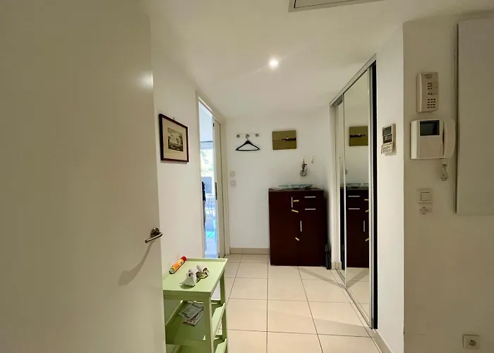 Chemin Des Iles Antibes