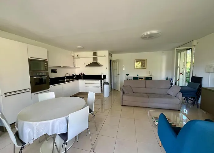 Chemin Des Iles 昂蒂布